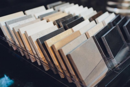 Visiter un showroom de pierre naturelle, pourquoi est-ce indispensable ?